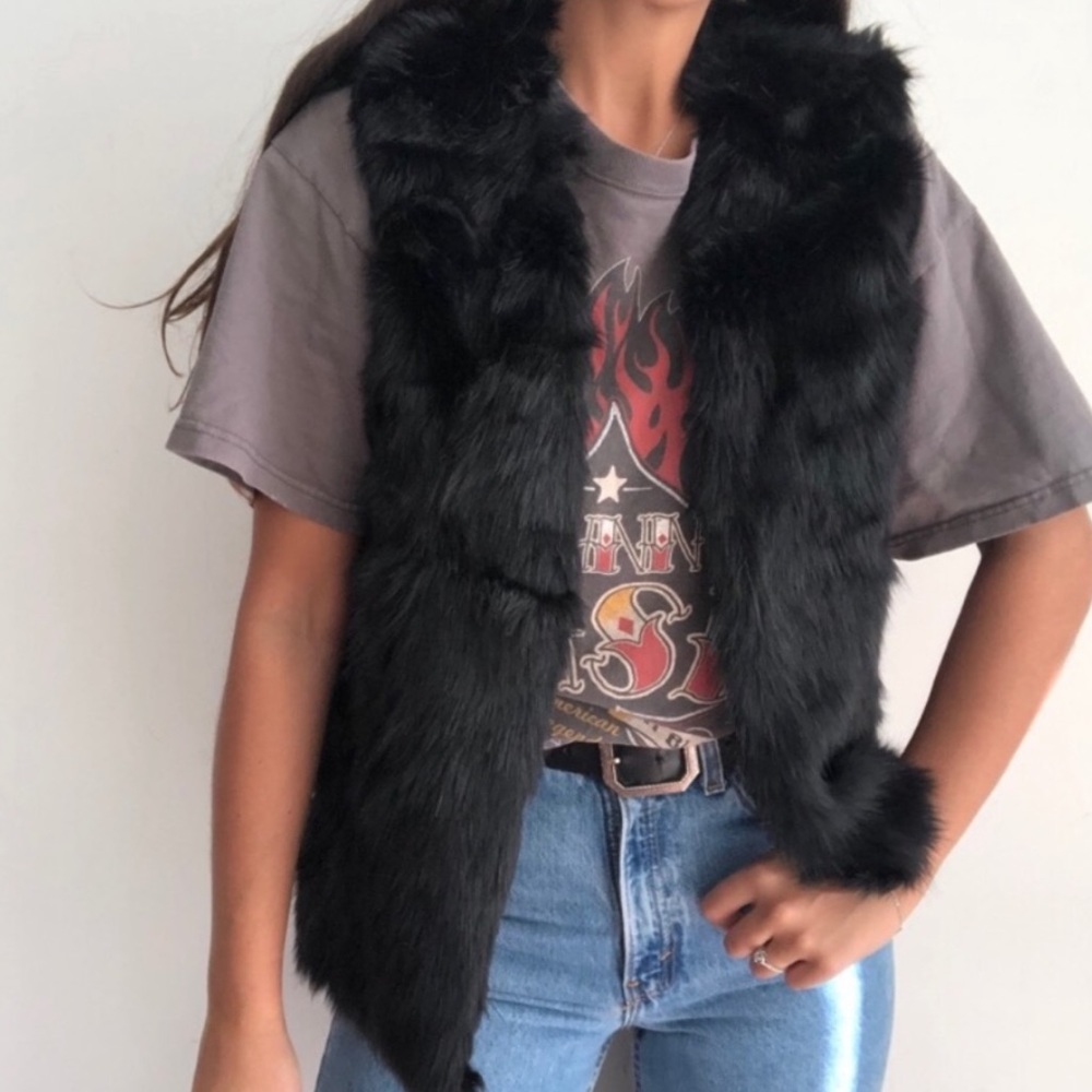 Black faux fur vest medium